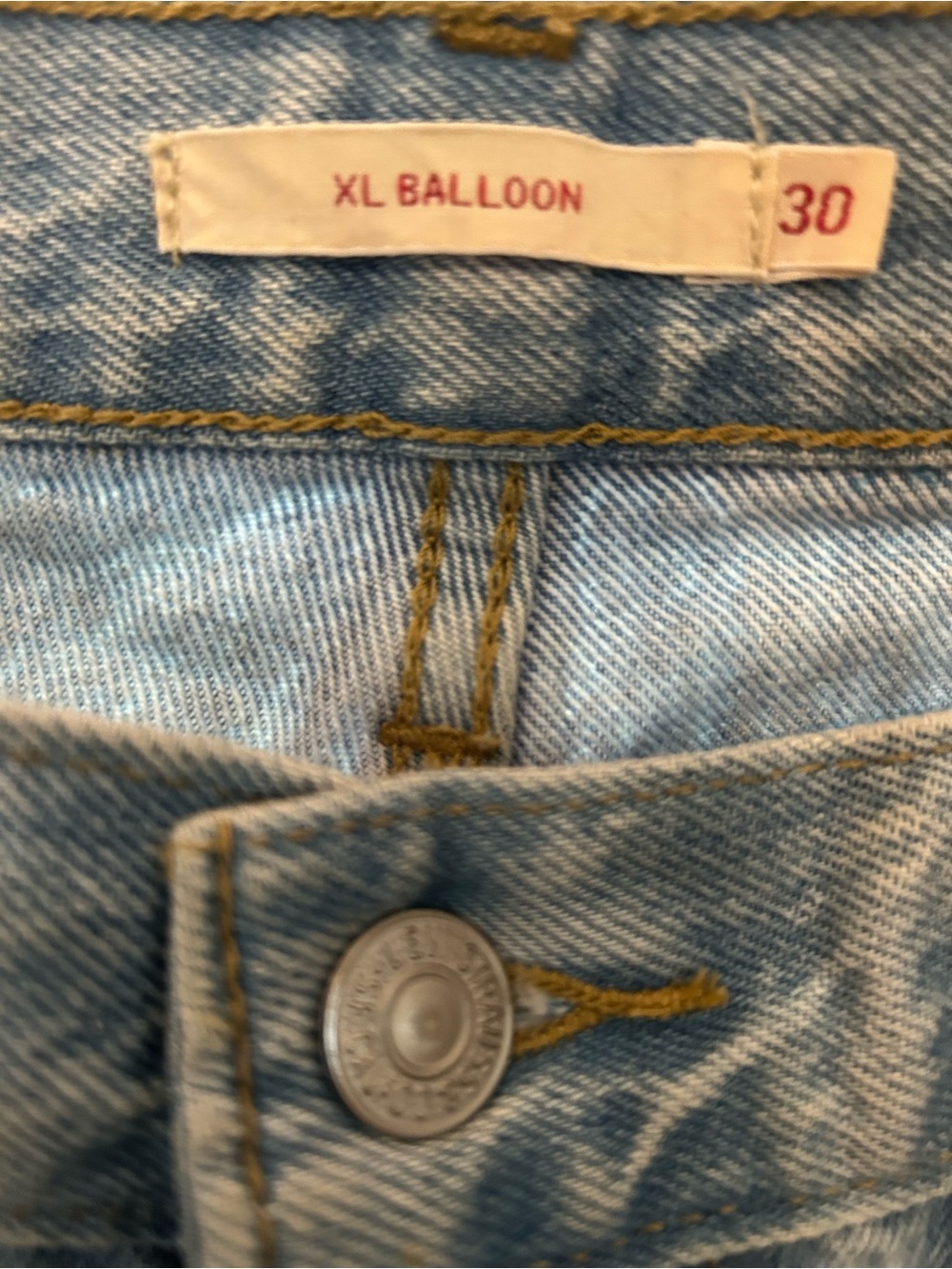 Levi’s ’94 Baggy Wide Leg XL Balloon Jeans Size 30 LIGHT Wash with Drawstring
